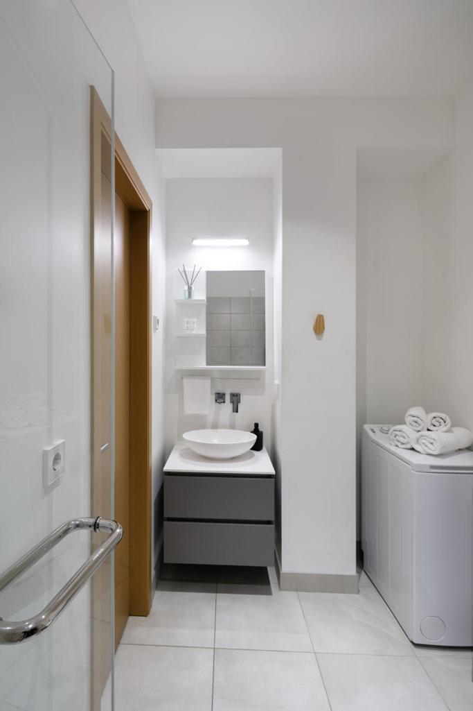 Kalnina Street Studio Apartment Riga Dış mekan fotoğraf